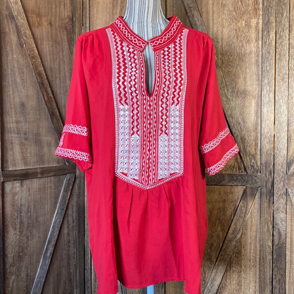 Short sleeved 2XL Bohemian stitched tunic.